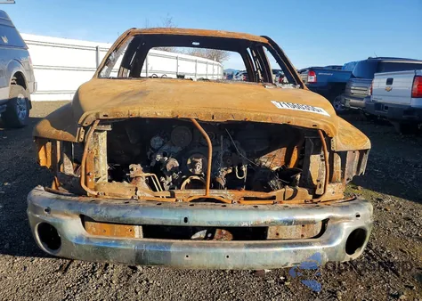 2002 Dodge Ram 1500 z USA, uszkodzony, nr VIN 3D7HU18N92G175154